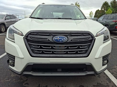 Used 2023 Subaru Forester Premium AWD/4WD image 2