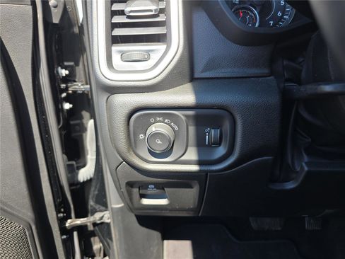 Used 2023 RAM 1500 Big Horn image 35