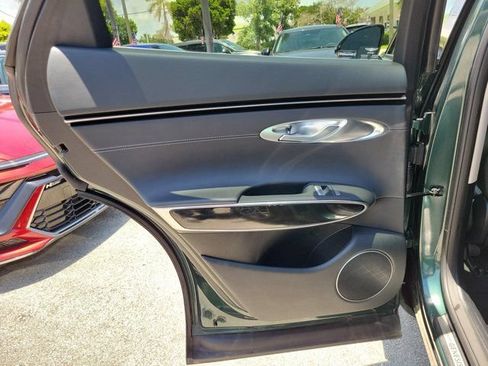 Certified 2024 Genesis GV70 2.5T AWD/4WD image 10