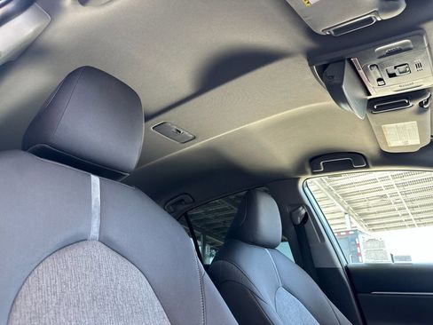 Used 2021 Toyota Camry LE w/ Convenience Package FWD image 15