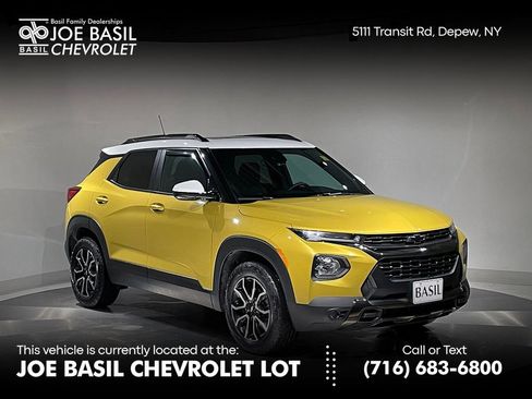 Used 2023 Chevrolet TrailBlazer ACTIV w/ Sun and Liftgate Package image 1