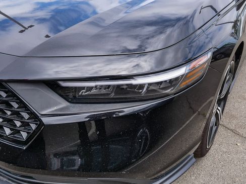 Used 2024 Honda Accord Sport image 2