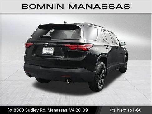 Used 2022 Chevrolet Traverse LS w/ Midnight/Sport Edition FWD image 8