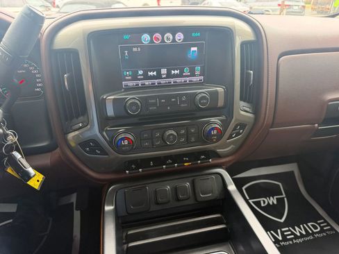 Used 2016 Chevrolet Silverado 1500 High Country w/ High Country Premium Package image 18