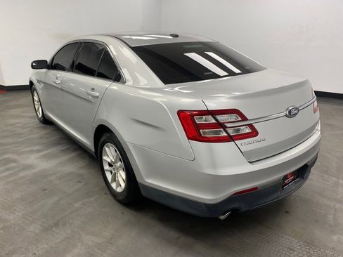 Used 2013 Ford Taurus SE image 5