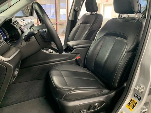 Certified 2021 Jeep Grand Cherokee L Limited RWD image 18