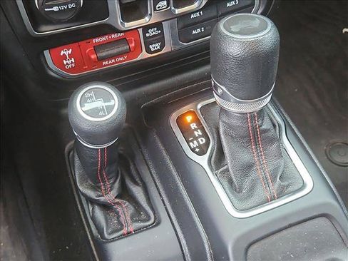 Used 2021 Jeep Wrangler Unlimited Rubicon AWD/4WD image 14