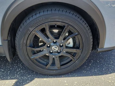 Used 2021 Nissan Kicks SR w/ SR Premium Package FWD image 7