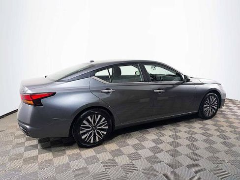 Certified 2023 Nissan Altima 2.5 SV FWD image 4
