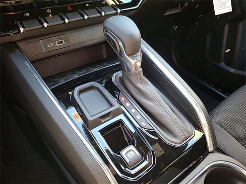 New 2026 GMC Canyon Elevation image 10