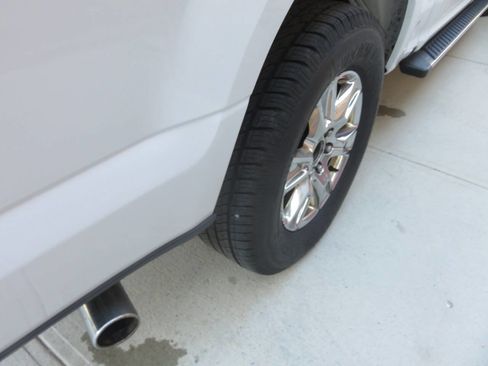 Used 2017 Ford F150 XLT w/ Equipment Group 302A Luxury image 33