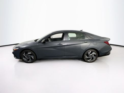 Used 2025 Hyundai Elantra Sport FWD image 8
