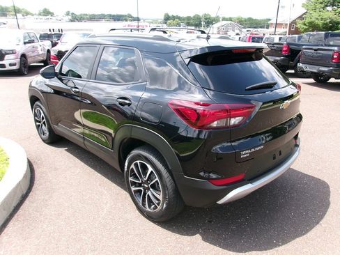 Used 2024 Chevrolet TrailBlazer LT w/ Driver Confidence Package AWD/4WD image 4