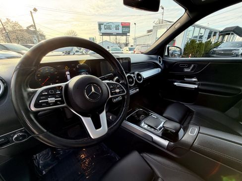 Used 2020 Mercedes-Benz GLB 250 4MATIC image 23