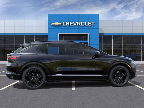 New 2026 Chevrolet Equinox EV RS image 5