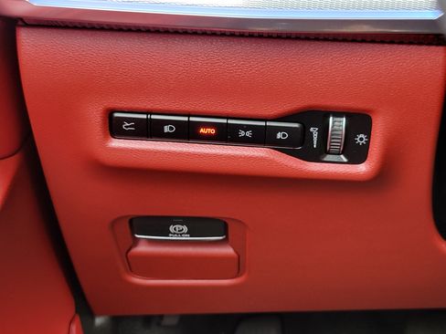 Used 2024 Jeep Wagoneer Launch Edition AWD/4WD image 11