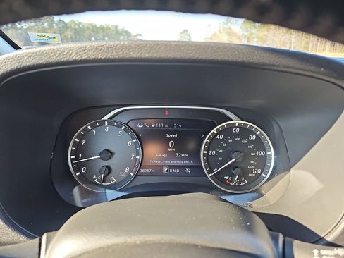 Used 2024 Nissan Frontier SV w/ SV Convenience Package image 22