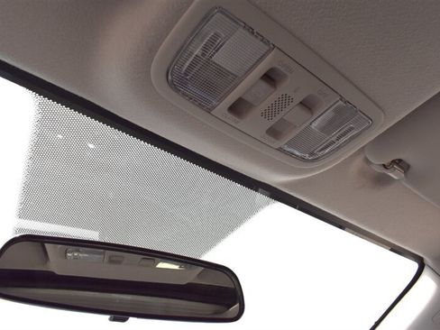 Used 2016 Honda Fit EX image 20