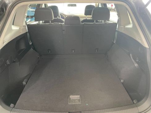 Used 2022 Volkswagen Tiguan S image 8