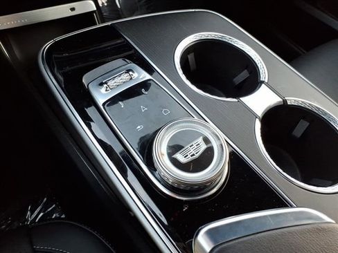 Certified 2024 Cadillac Lyriq Luxury image 32