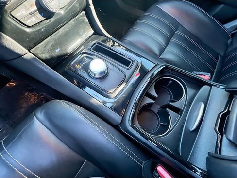 Used 2023 Chrysler 300 S image 24