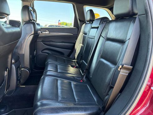 Used 2017 Jeep Grand Cherokee Limited w/ Luxury Group II AWD/4WD image 24