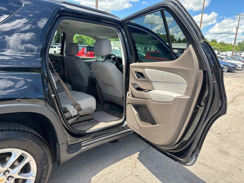 Used 2019 Chevrolet Traverse LT w/ LPO, Cargo Package AWD/4WD image 11