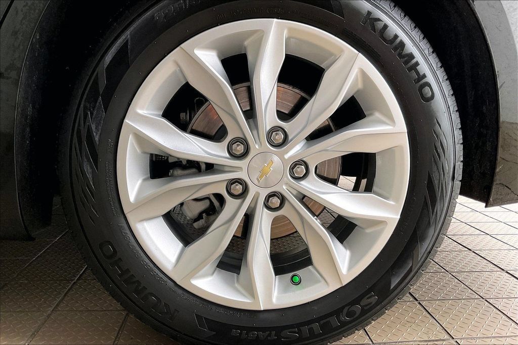 Used 2024 Chevrolet Malibu LT FWD image 33