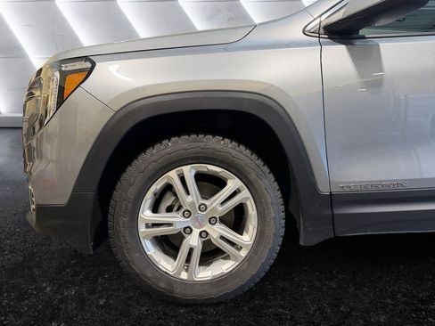 Used 2024 GMC Terrain SLE image 15