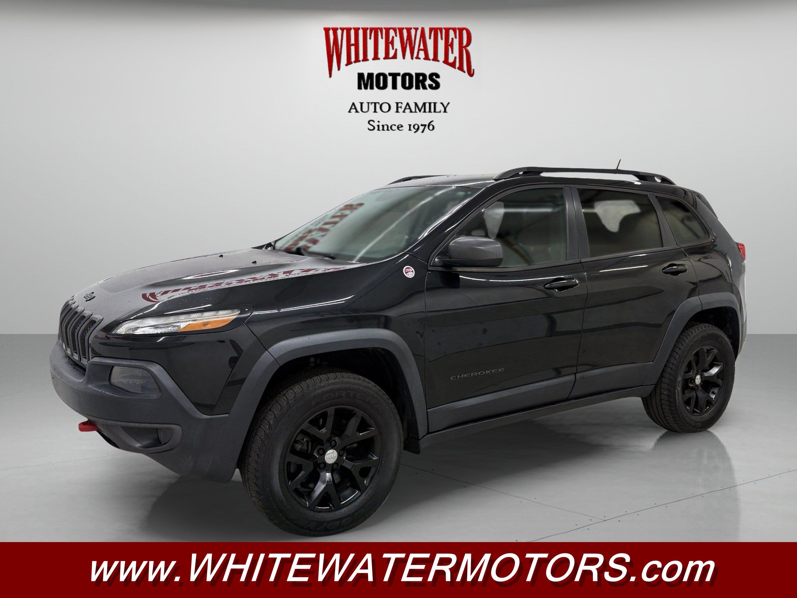 Used 2014 Jeep Cherokee Trailhawk w/ Comfort/Convenience Group AWD/4WD image 1