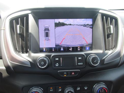 Used 2023 GMC Terrain AT4 w/ Tech Package AWD/4WD image 30