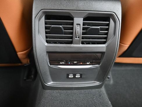 New 2026 BMW 330i Sedan w/ Premium Package RWD image 32