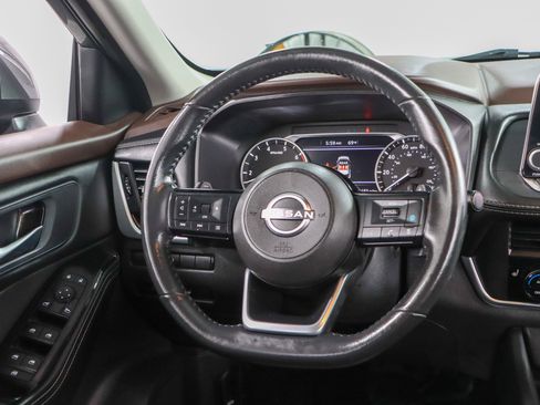 Used 2023 Nissan Rogue SV w/ SV Premium B Package FWD image 12