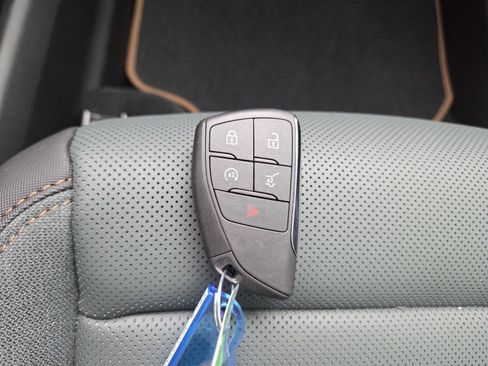 New 2026 GMC Terrain AT4 w/ Convenience Package III AWD/4WD image 35