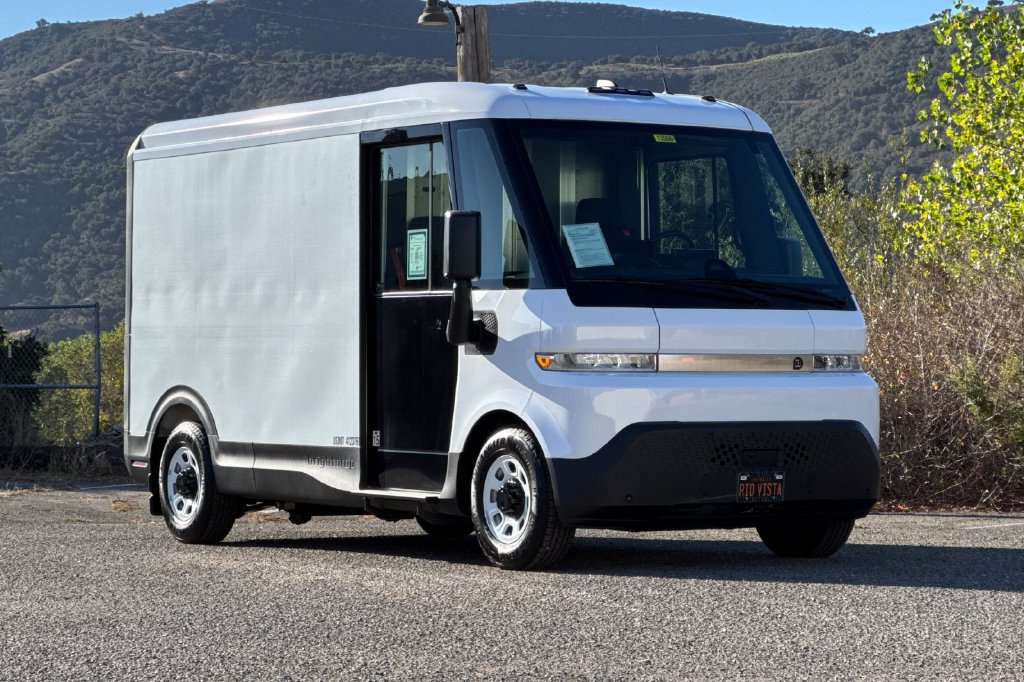 Used 2024 Chevrolet Brightdrop 400 w/ Battery Pack, Max Range AWD/4WD image 2