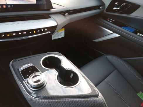 New 2026 Cadillac Optiq Sport 1 image 19