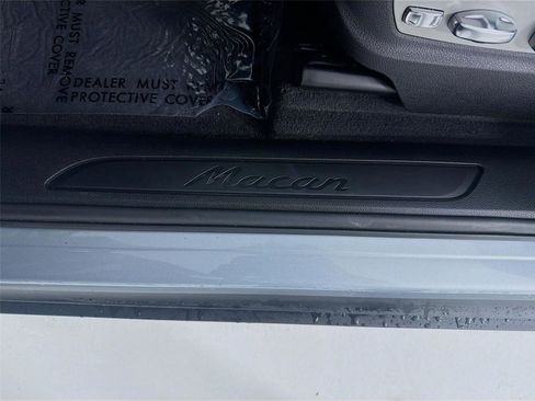 Used 2025 Porsche Macan AWD/4WD image 9