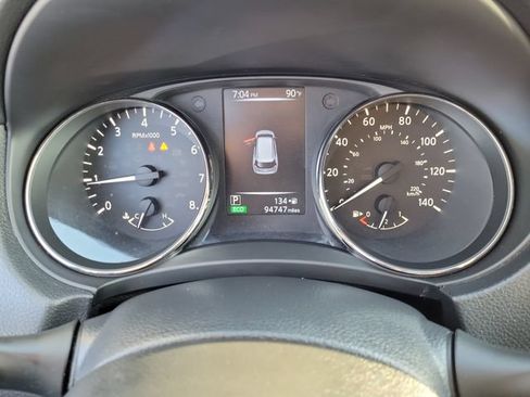 Used 2017 Nissan Rogue S AWD/4WD image 27