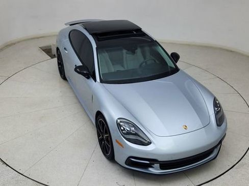 Used 2018 Porsche Panamera 4S image 75