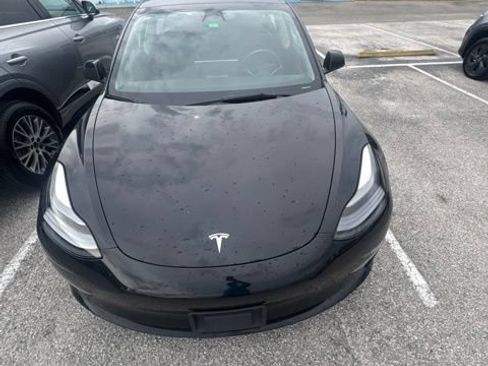 Used 2022 Tesla Model 3 RWD image 5