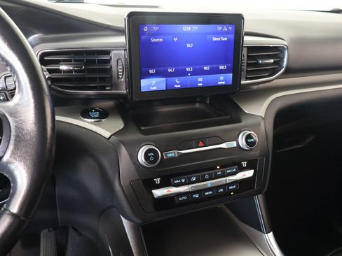 Used 2020 Ford Explorer XLT w/ Equipment Group 202A RWD image 5