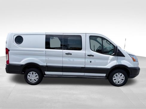 Used 2016 Ford Transit 250 130 Low Roof w/ Exterior Upgrade Package RWD image 4