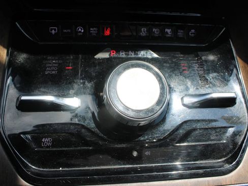 Used 2023 Jeep Grand Wagoneer Series II w/ Flexible Seating Group image 24