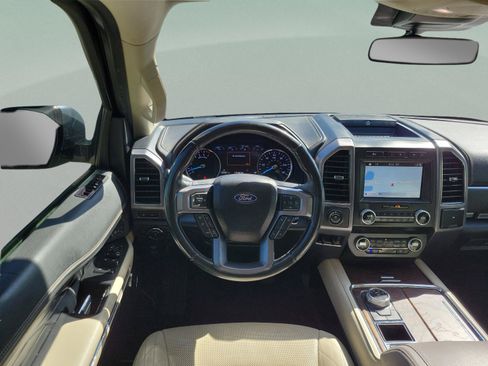 Used 2019 Ford Expedition Platinum RWD image 13