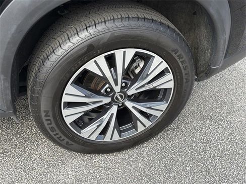 Certified 2023 Nissan Rogue SV image 31