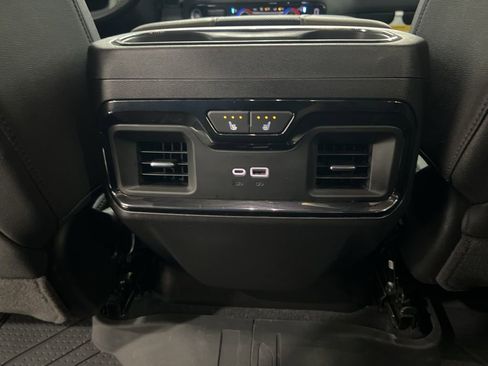 Used 2024 Chevrolet Silverado 1500 ZR2 w/ Technology Package AWD/4WD image 23