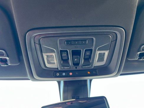 Used 2022 Chevrolet Silverado 1500 High Country image 37