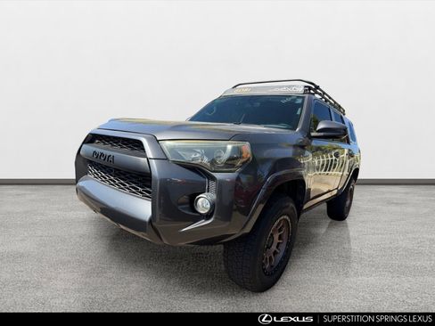 Used 2016 Toyota 4Runner SR5 AWD/4WD image 5