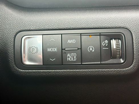 Used 2025 GMC Terrain Elevation AWD/4WD image 17