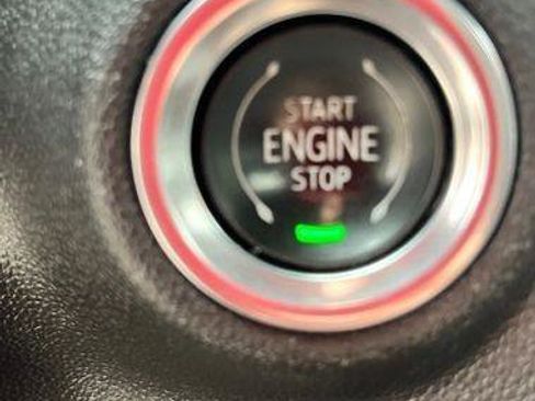 Used 2020 GMC Sierra 1500 SLE w/ SLE Value Package image 33